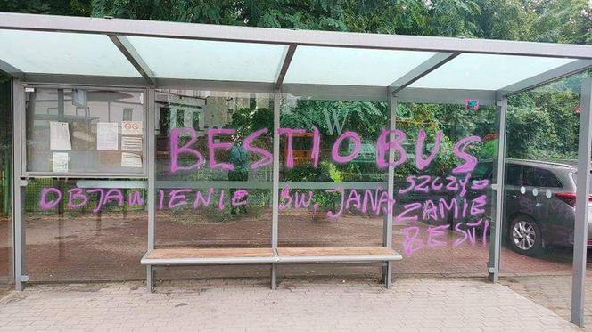 Antyszczepionkowcy we Wrocławiu. Policja zabezpieczy SZCZEPCIObus?