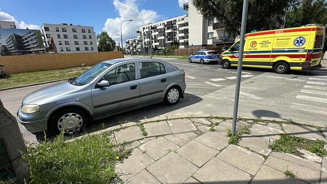 Tajemniczy zgon na Łopuszańskiej w Warszawie. Kierowca stanął na czerwonym i umarł