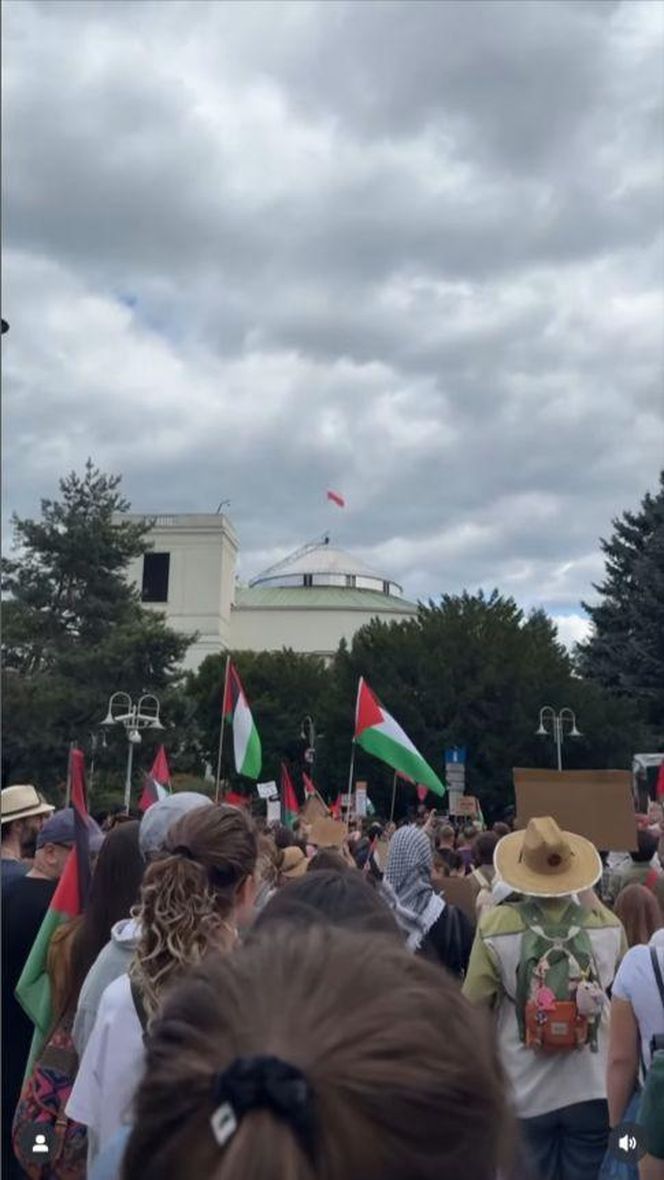Maja Bohosiewicz, Sonia Bohosiewicz, Anita Sokolowska wspierają Palestynę