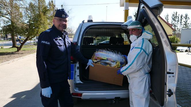 Policjanci pomagają ostródzkiemu szpitalowi zakaźnemu