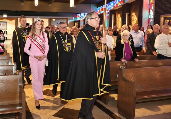 Polonia modliła się przy relikwiach pierwszego świętego millenialsa