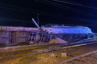 Zderzyły się pociągi w Kuźni Raciborskiej. Jeden z maszynistów trafił do szpitala