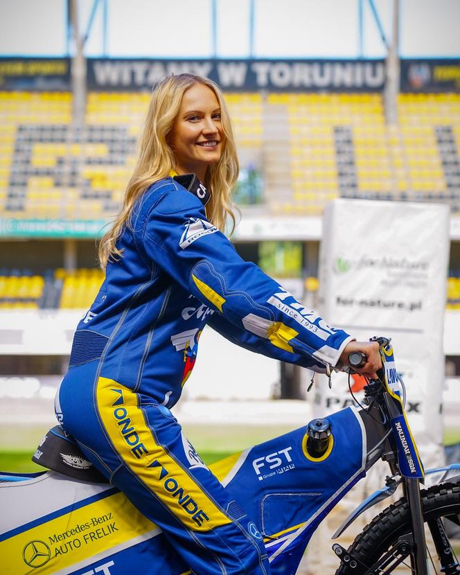 Magda Strąkowska i Daria Grodzińska walczą o tytuł Miss Startu Speedway Ekstraligi 2024. Reprezentantki KS Apatora Toruń zachwycają urodą