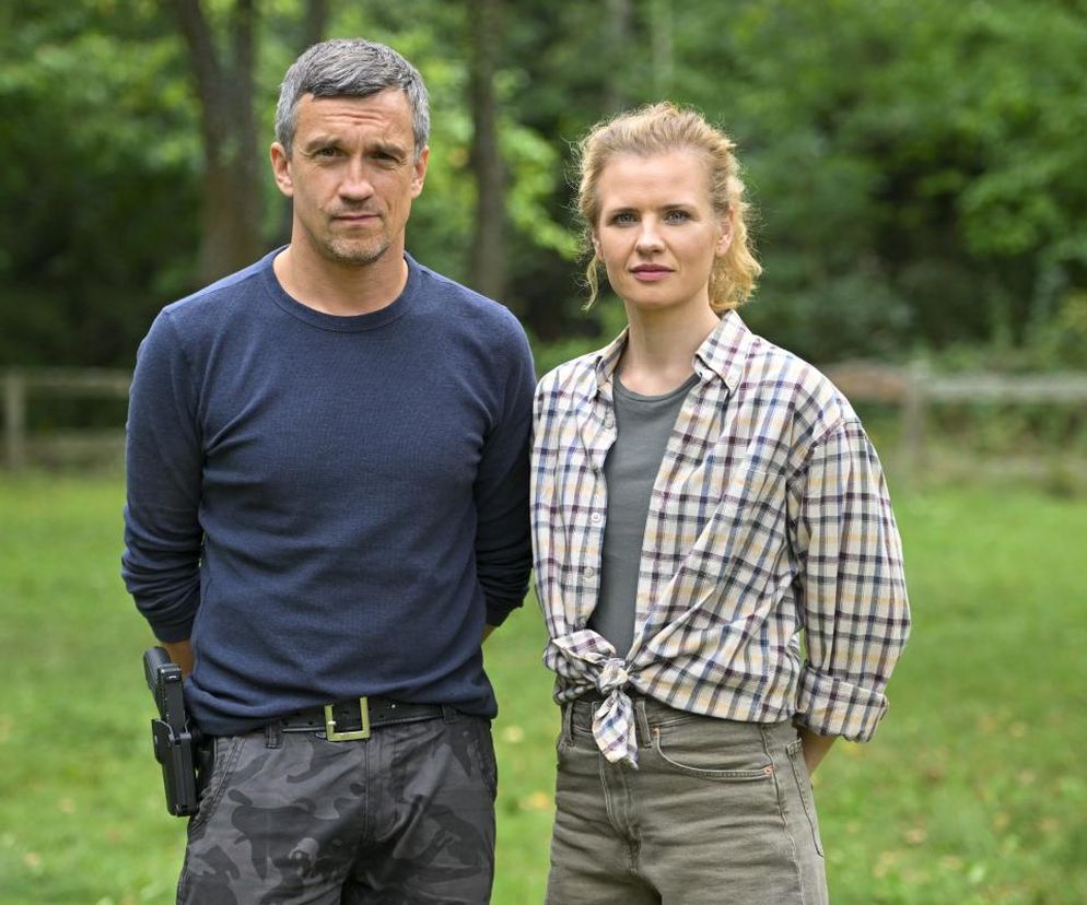 Profilerka Julia Wigier (Wiktoria Gorodeckaja), Komisarz Karol Nadzieja (Michał Czernecki)