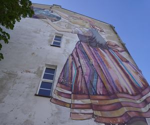 Mural Dziewczynka z konewką