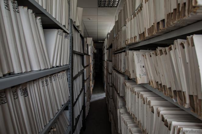 Zlikwidowana szkoła nadal straszy [GALERIA]