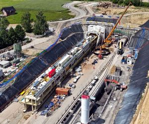 Jadwiga wkroczyła do akcji! Razem z Kingą wydrążą najdłuższy tunel kolejowy
