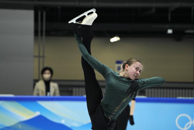 Rosyjskie władze nie chcą oddać złotego medalu olimpijskiego. Niepełnoletnia Walijewa miałaby nie ponosić winy