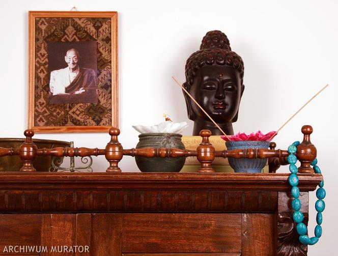 Typowa hinduska szafka i dekoracje w stylu orientalnym