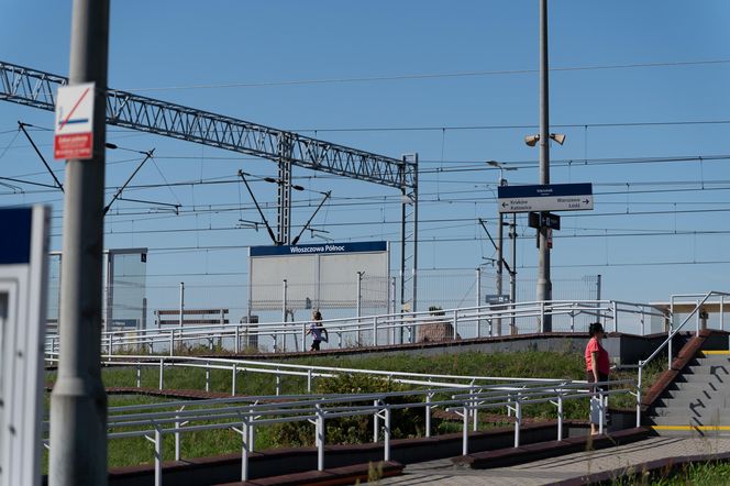 Protest na stacji PKP Włoszczowa Północ
