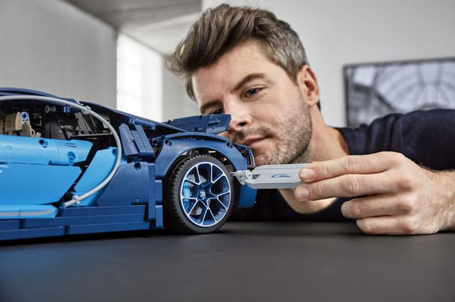 Bugatti Chiron z klocków LEGO