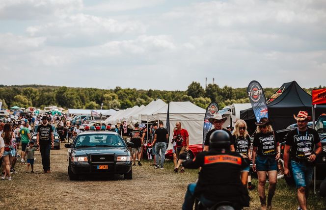 Tesla Cybertruck po raz pierwszy w Polsce! Zobacz futurystyczny pojazd na American Cars Mania 2025