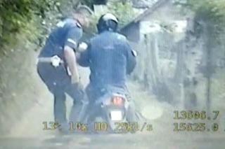 Lubelskie „Szybcy i wściekli”. Pijany motorowerzysta uciekał przed policją. WIDEO