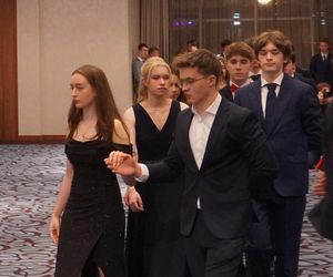 Studniówka w Sheratonie w Sopocie. Tak się bawiło V LO im. Stefana Żeromskiego w Gdańsku [GALERIA]