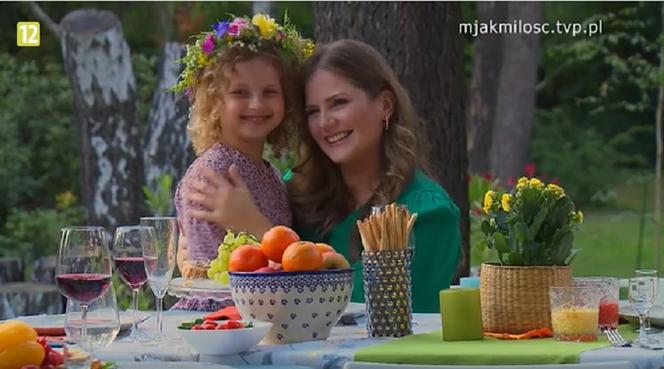 M jak miłość, odcinek 1691: Anita (Melania Grzesiewicz), Pola (Hania Nowosielska)