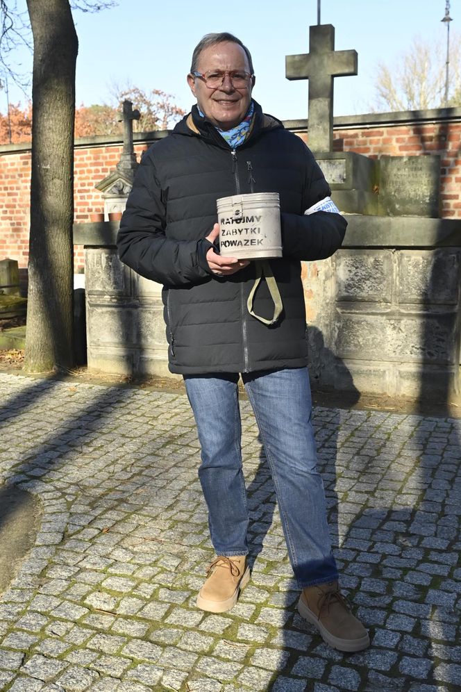 Gwiazdy kwestują na Powązkach