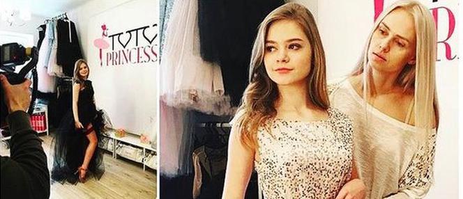 Julia Wróblewska wybiera sukienkę na studniówkę. Która najlepsza?