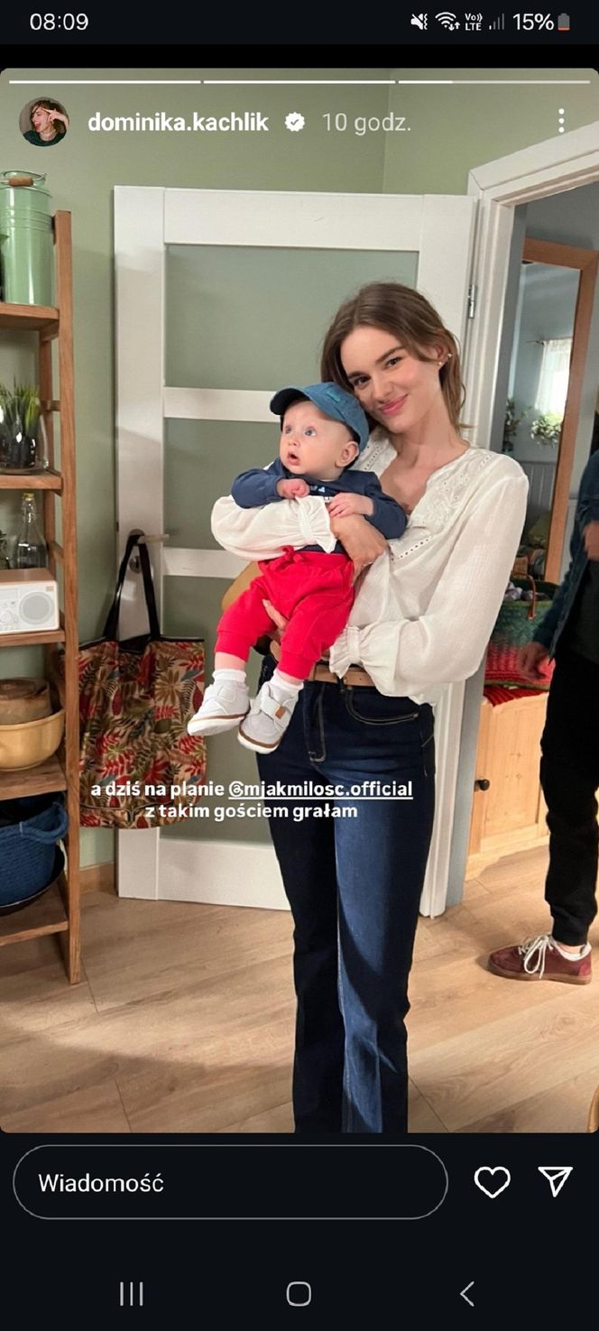 M jak miłość nowy sezon po wakacjach 2025. Franka (Dominika Kachlik), jej syn Antoś na planie