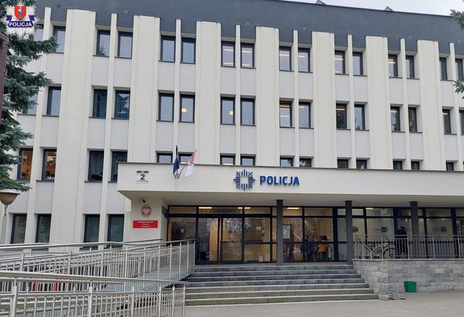 Uderzył w twarz kolegę i zabrał mu papierosy. Zachowanie agresywnego 17-latka nagrała kamera