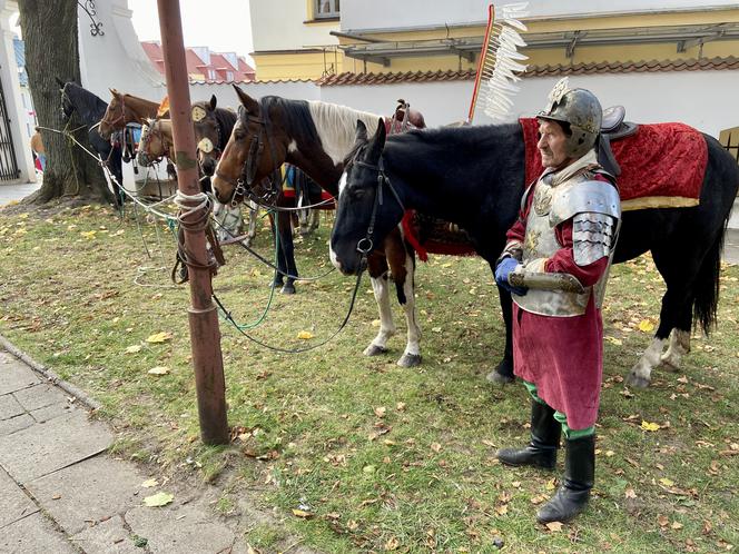 Wielka Parada Branickich w Białymstoku. Przejazd husarii. Relacja na żywo