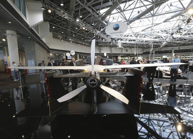 Latający samochód AeroMobil 4.0