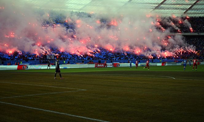 Ruch - Wisła: Wielkie racowisko kibiców