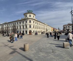 Powstał w drugiej połowie XIX wieku. Dziś zdobi Plac Litewski. Historia Hotelu Europa w Lublinie