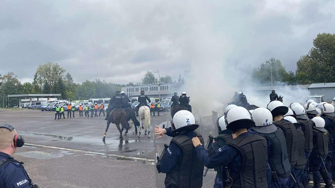 Ćwiczenia policjantów i strażników miejskich