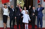 Uroczyste wejście Pary Prezydenckiej do Pałacu Prezydenckiego. Przemarsz ulicami Warszawy