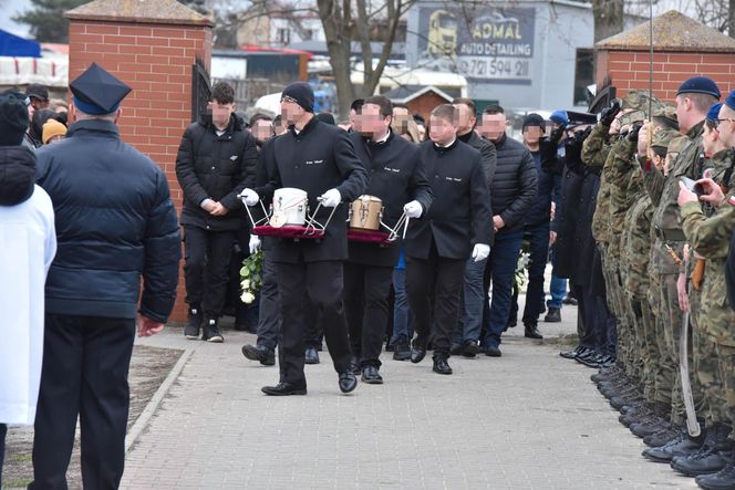 Tłumy żegnały młodego burmistrza i jego ojca