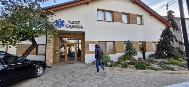 Mama Gabrysia widzi z okna jego grób. Prokuratura bada sprawę przeterminowanej szczepionki