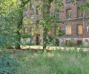 Zabytkowe famuły Izraela Poznańskiego w Łodzi 