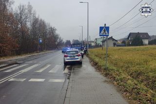Jeep z impetem wjechał w skodę. 8-latka potrącona na pasach