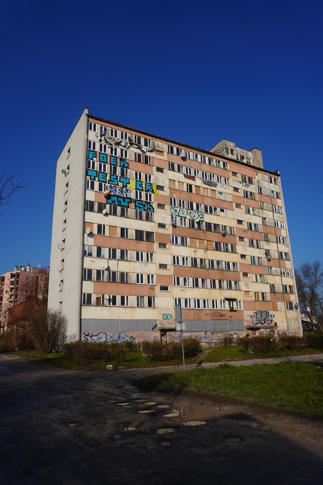 Wieżowiec przy Młodej 4 w Kielcach