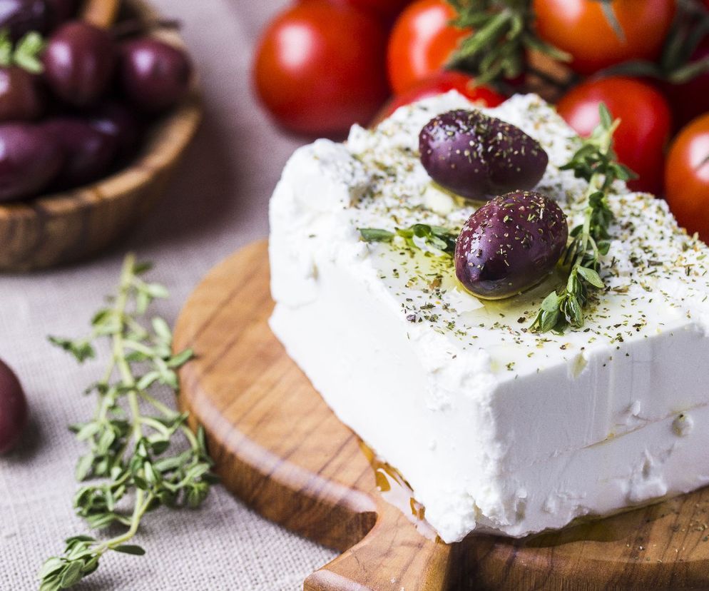 Ser feta: co to za rodzaj sera? Jak wybrać najlepszą fetę?