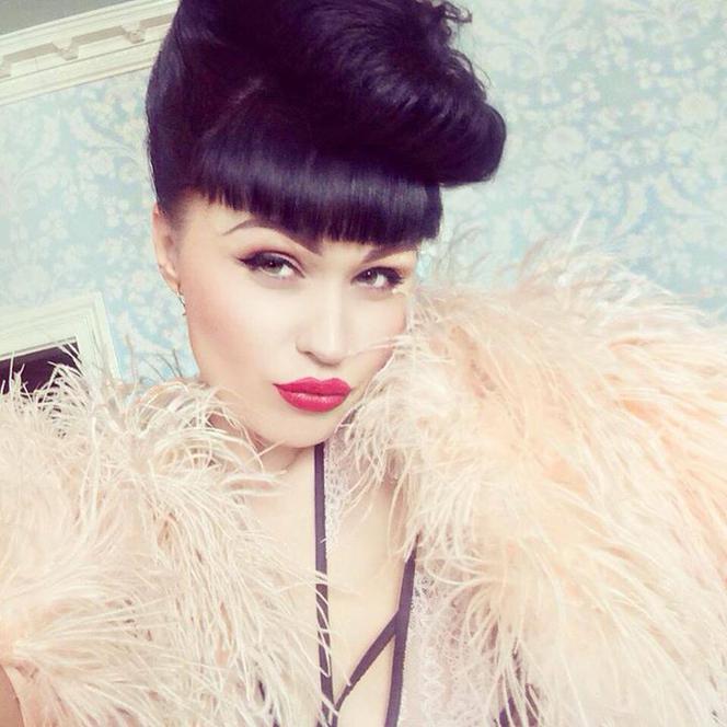 viktoria modesta