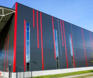 Szczelne i trwałe połączenia płyt warstwowych