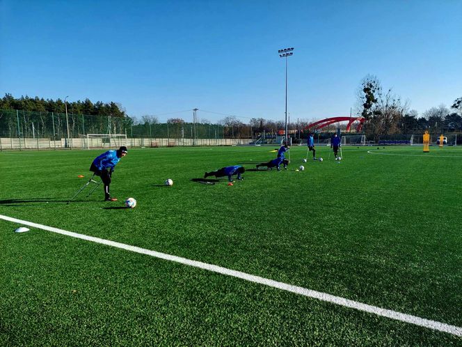 Po amputacji nic sie nie kończy. Trenują w drużynie Amp Futbolu Zawiszy Bydgoszcz. Są jedną nogą w finale