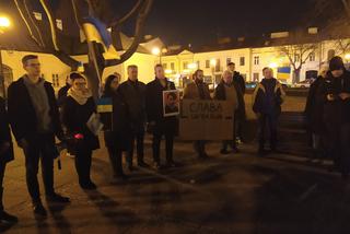 Siedlczanie zamanifestowali swoje poparcie dla Ukrainy w wojnie z Rosją podczas pokojowej demonstracji 28.02