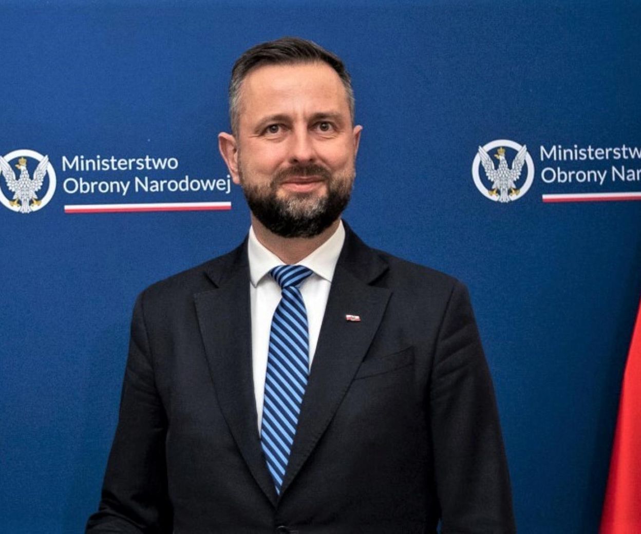 Wioskowy czempion Ludowy ogłosił wielki sukces rządu. Co się stało?