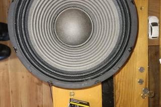 Smolice. Urkadł głośniki tuż przed uroczystą mszą. 21-latek długo się nimi nie cieszył