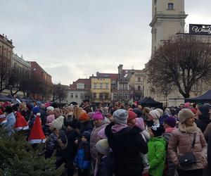 Ekstremalne Mikołajki z NGO w Lesznie przyciagnęły tłumy mieszkańców