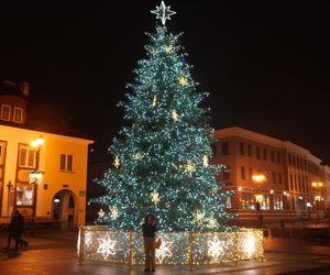 Świąteczna choinka na Rynku Kościuszki w Białymstoku