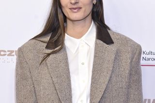 Rozbicki w mokasynach, Szczawińska z torebką za krocie i młodziutka Torbicka. Tłum gwiazd na premierze filmu