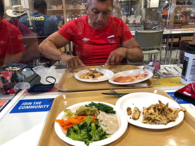 Stołówka w wiosce Olimpijskiej w Tokio