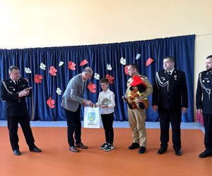 Iwo uratował rodzinę z pożaru.