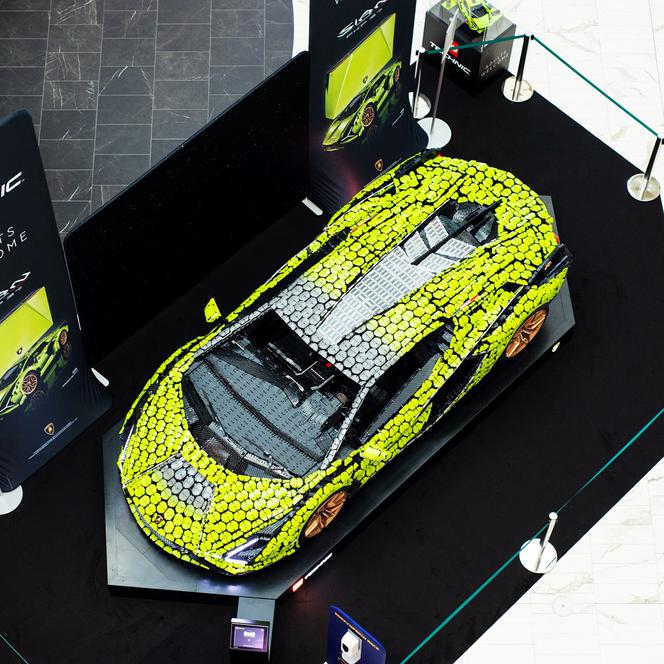 Lamborghini Sian z klocków LEGO - model w skali 1:1