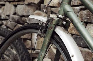 Mielec: makabryczna śmierć 67-letniego rowerzysty. Potrącił go fiat seicento