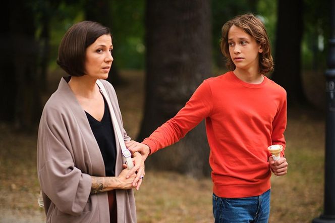 Pierwsza miłość, odcinek 4098. Kinga (Aleksandra Zienkiewicz), Maciek (Yan Polovnikov)