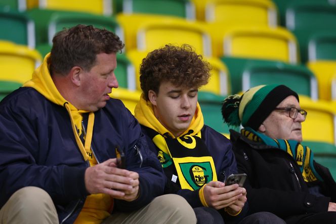 Kibice GKS Katowice na meczu z Piastem Gliwice 8.11.2025